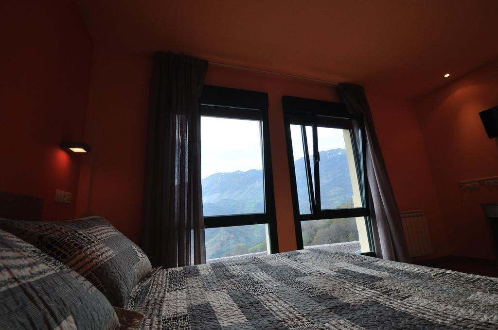 Mirador Del Angliru Albergue Riosa Habitación foto