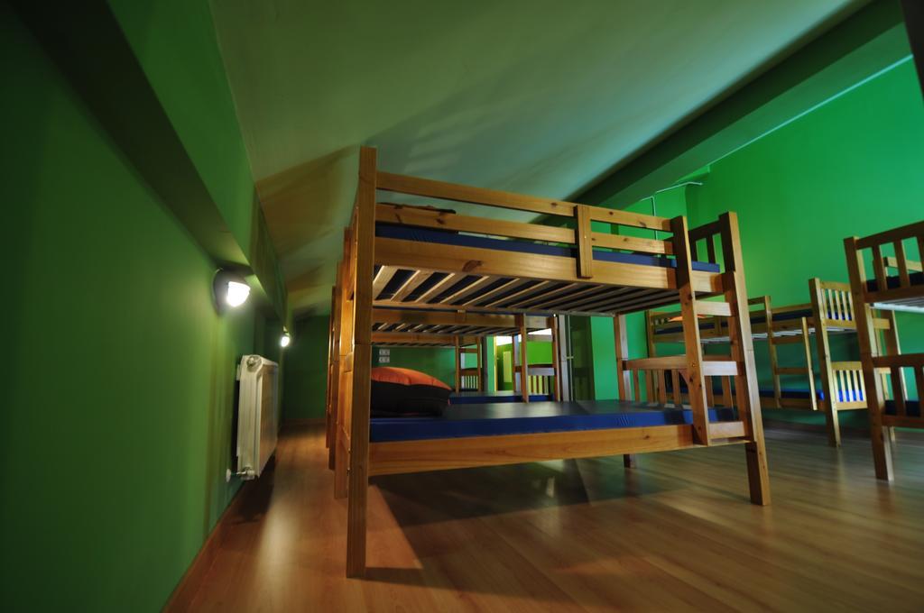 Mirador Del Angliru Albergue Riosa Habitación foto